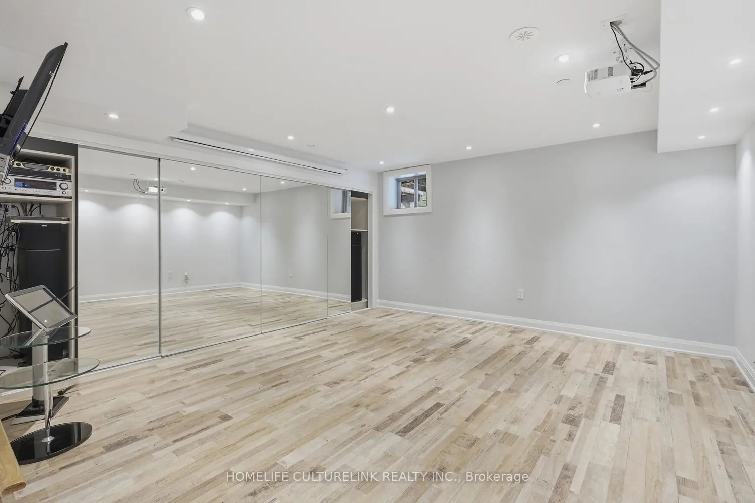 Additional image 16 of 1331 Major Mackenzie Drive 126