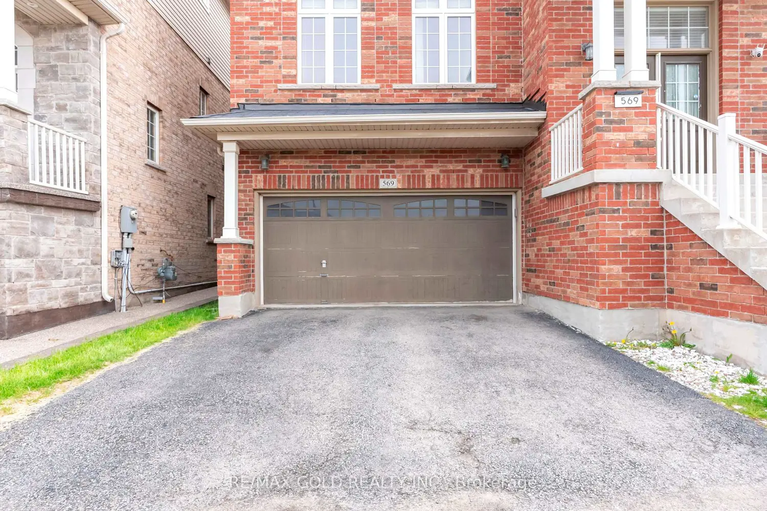 569 Miller Way photo 2
