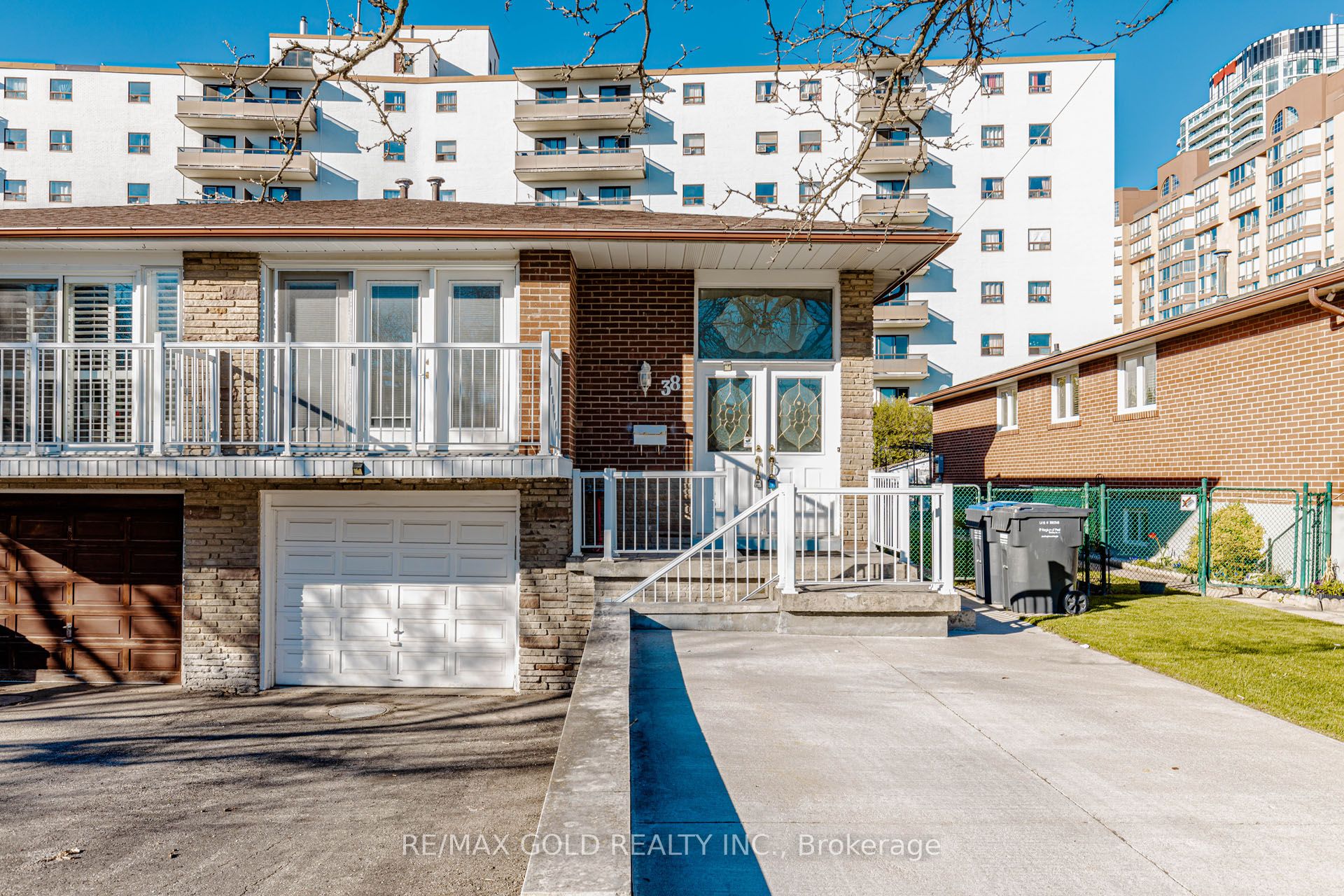 Additional image 3 of 38 Achill Crescent, Mississauga, ON, L5B 1L1