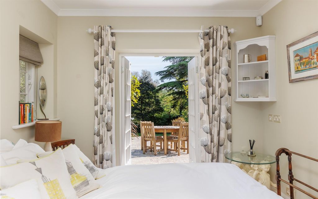 Additional image 15 of 7 bed detached house for salePuckpool, Isle Of Wight PO33