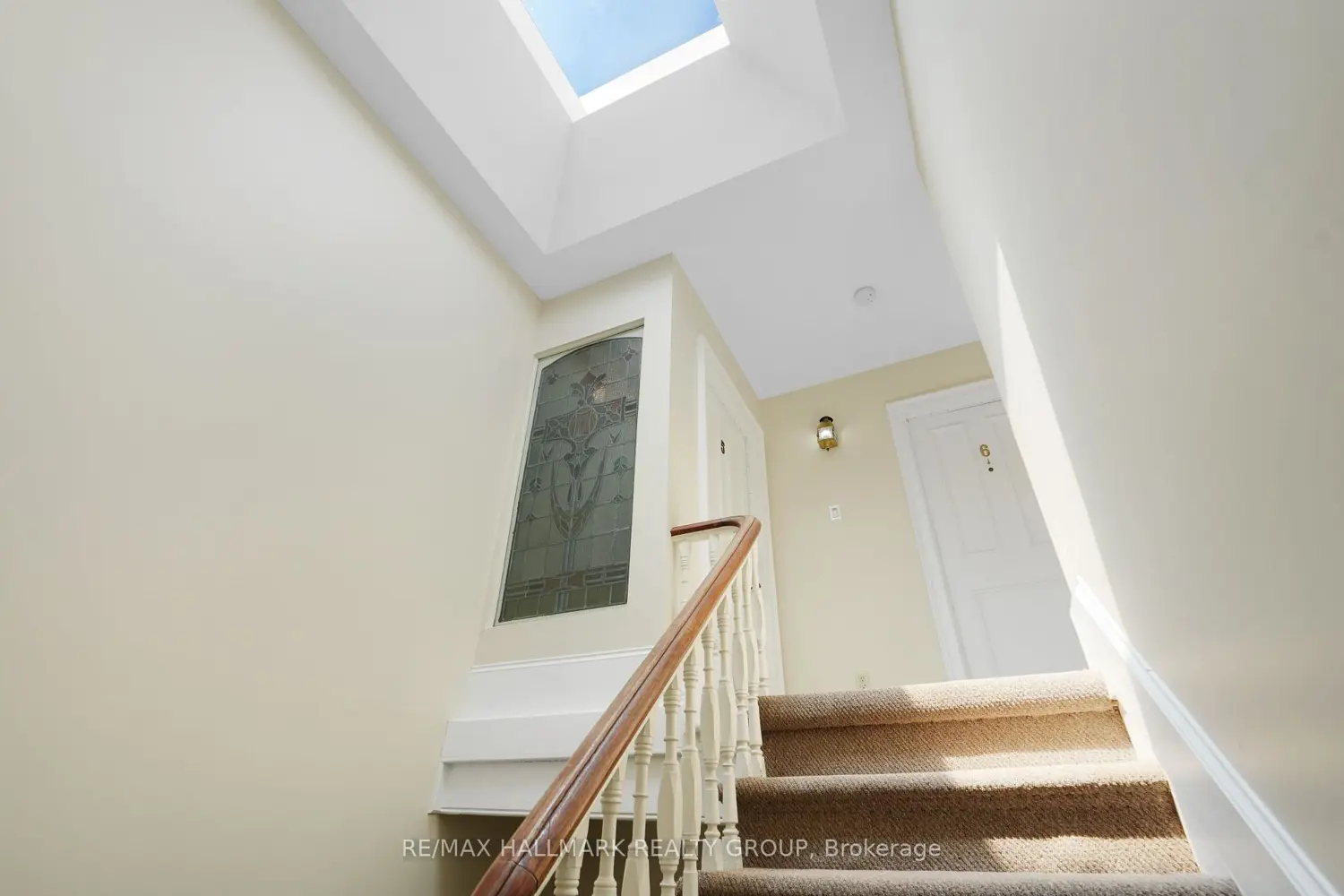 274 Daly Avenue 5 photo 2