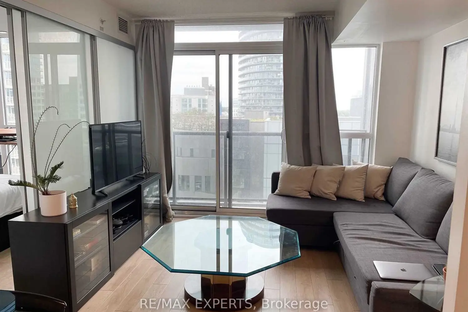 Additional image 10 of 85 Queens Wharf Road 805