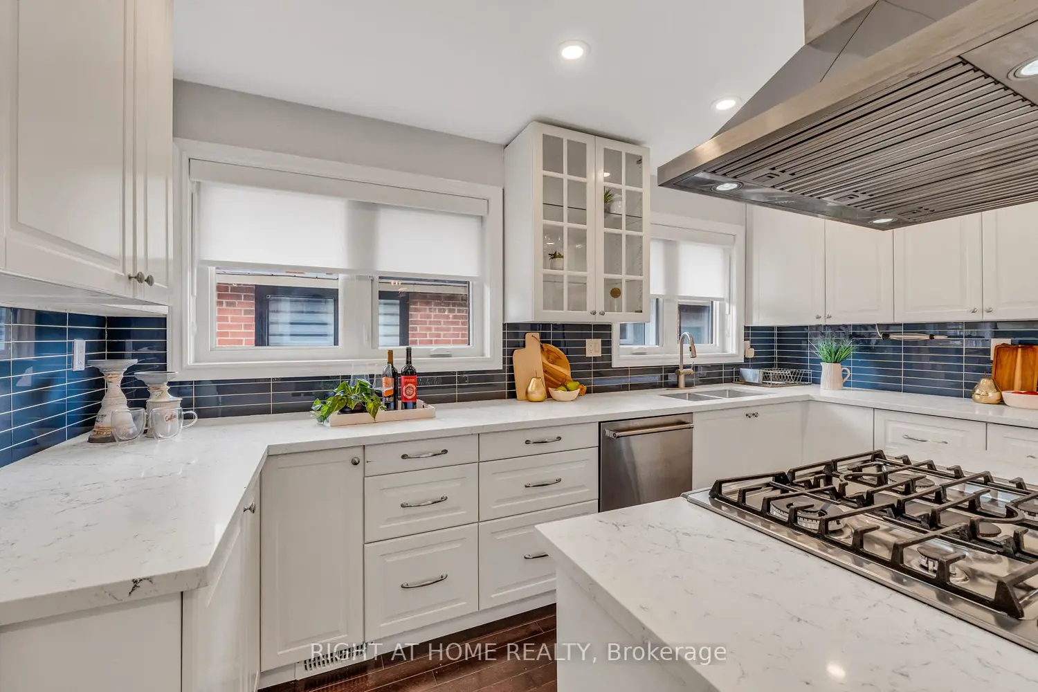 110 Victory Drive photo 5