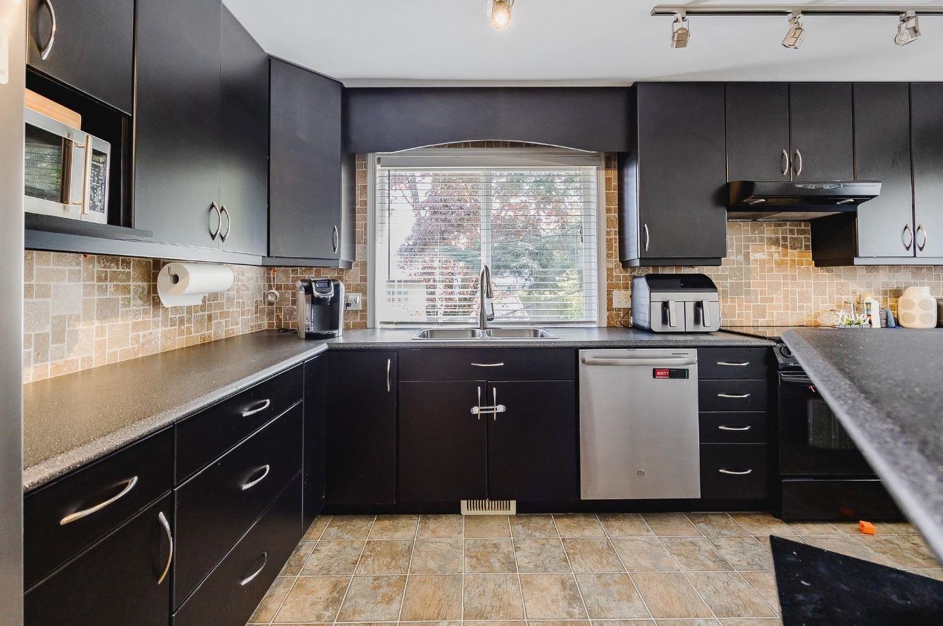 Additional image 2 of UPPER-45821 Thomas Road , Chilliwack, BC, V2R 1B8