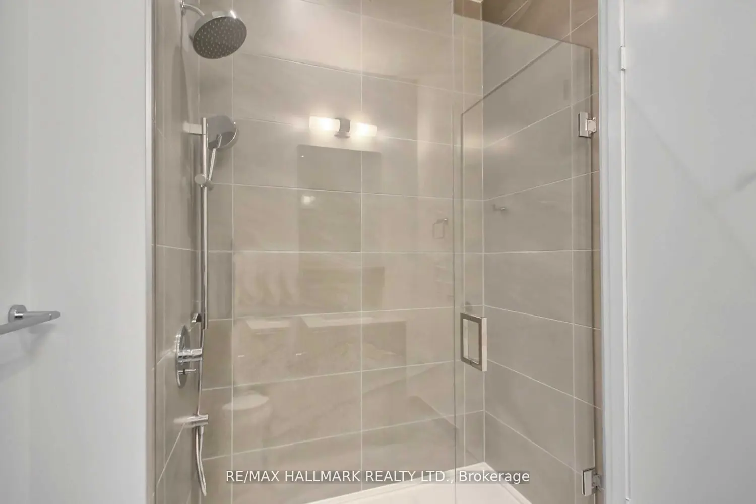 Additional image 13 of 898 Portage Parkway 4308