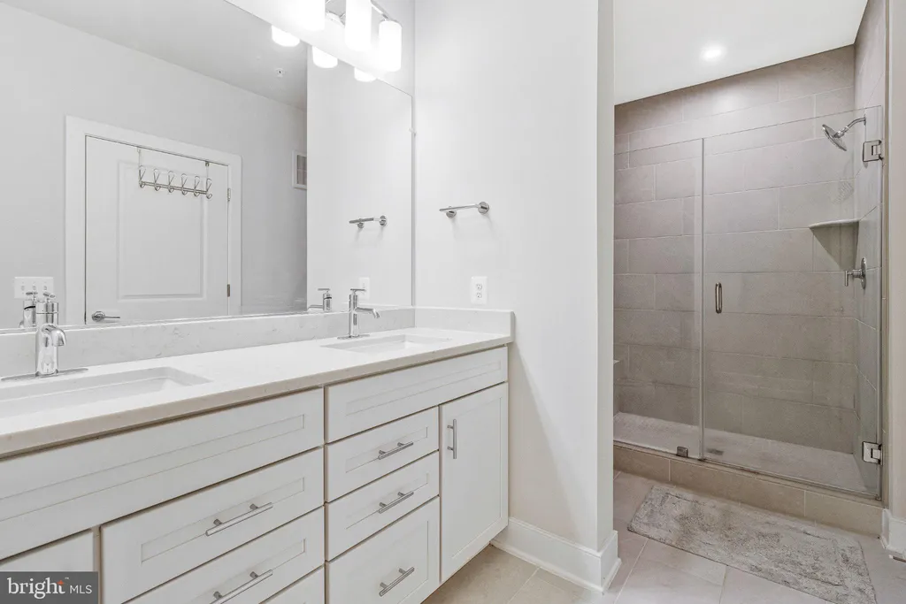 Additional image 19 of 102 Saint Ives Place, Oxon Hill, MD 20745