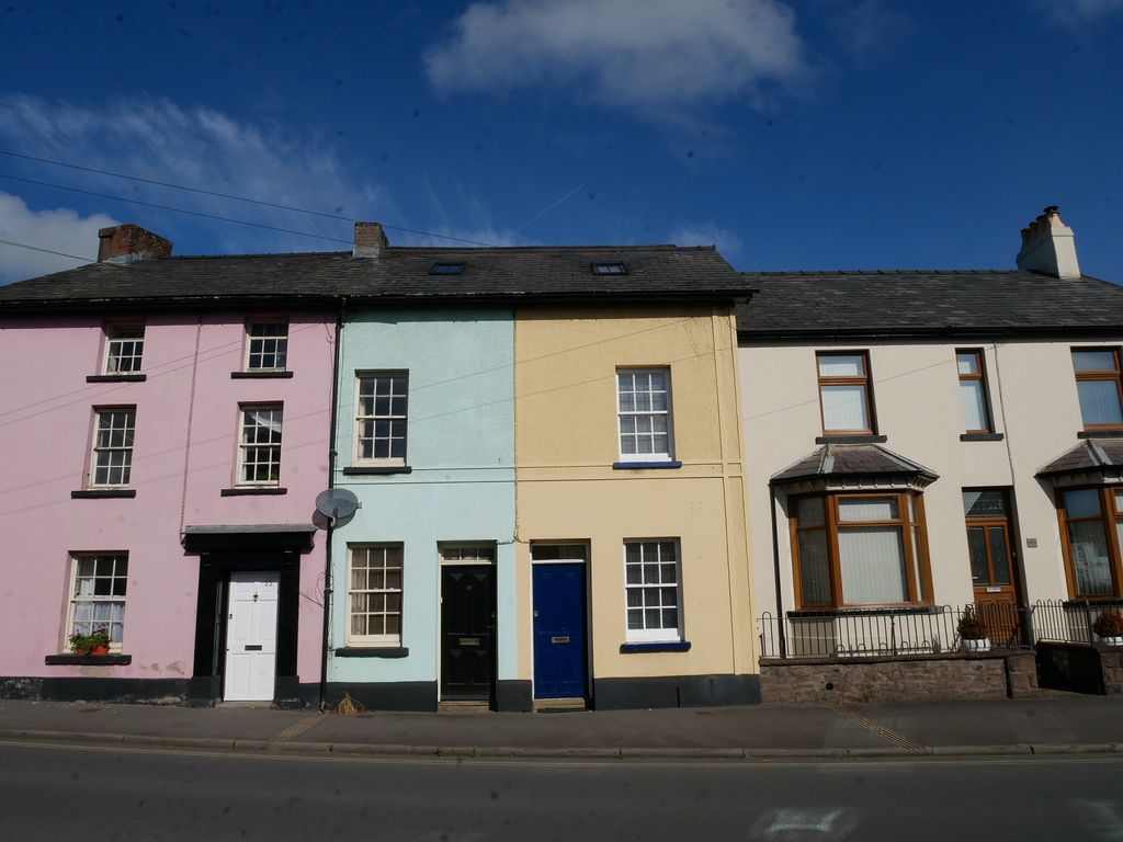 3 bed terraced house to rentLlanfaes, Brecon, Powys. LD3