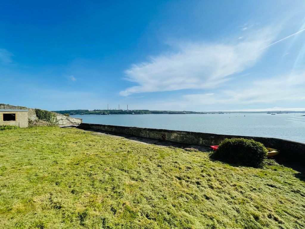 Additional image 8 of 1 bed property to rentPier Road, Milford Haven SA73