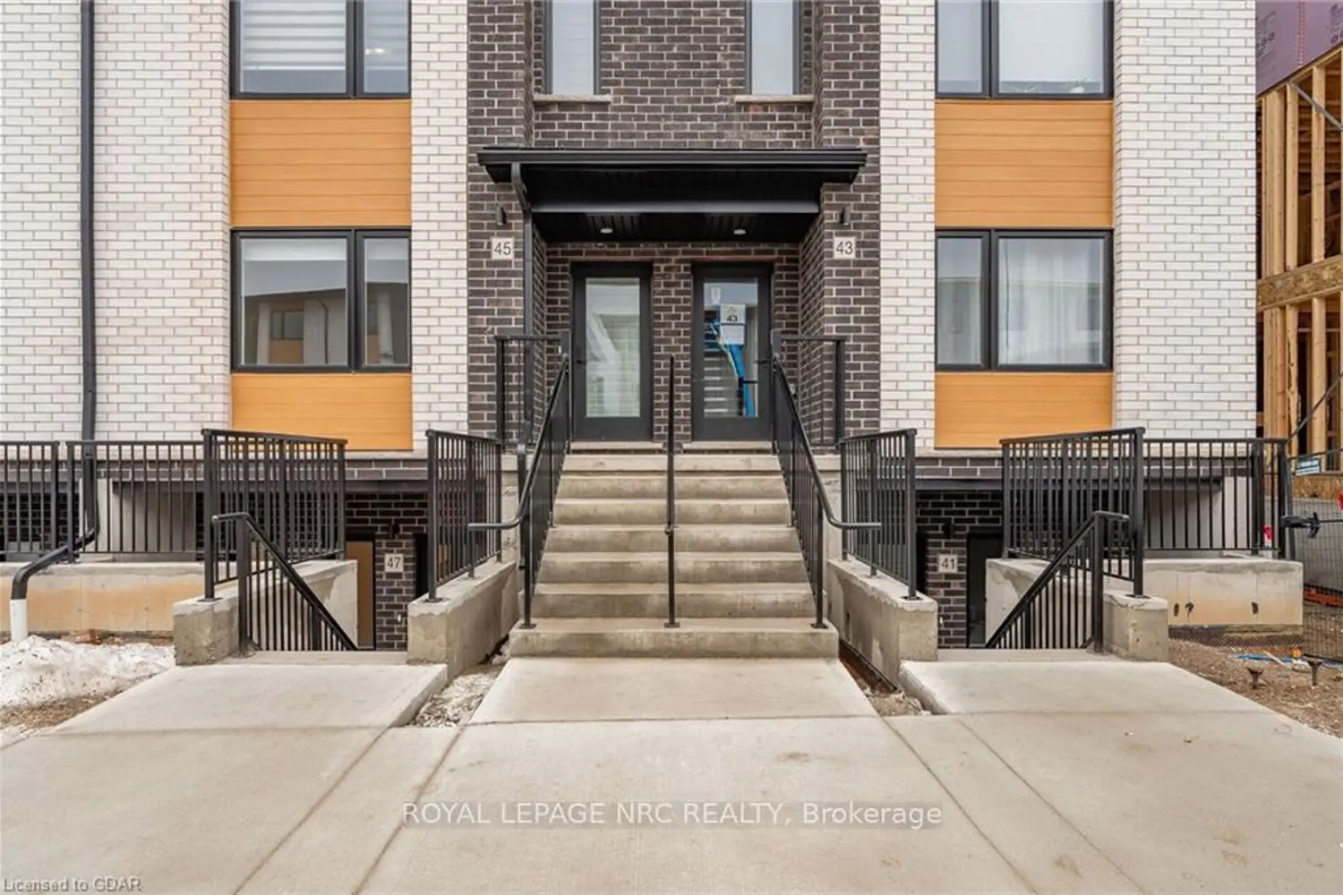 47 Lily Lane photo 2