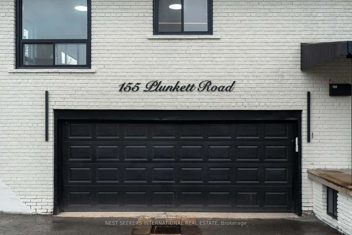 155 Plunkett Road photo 2