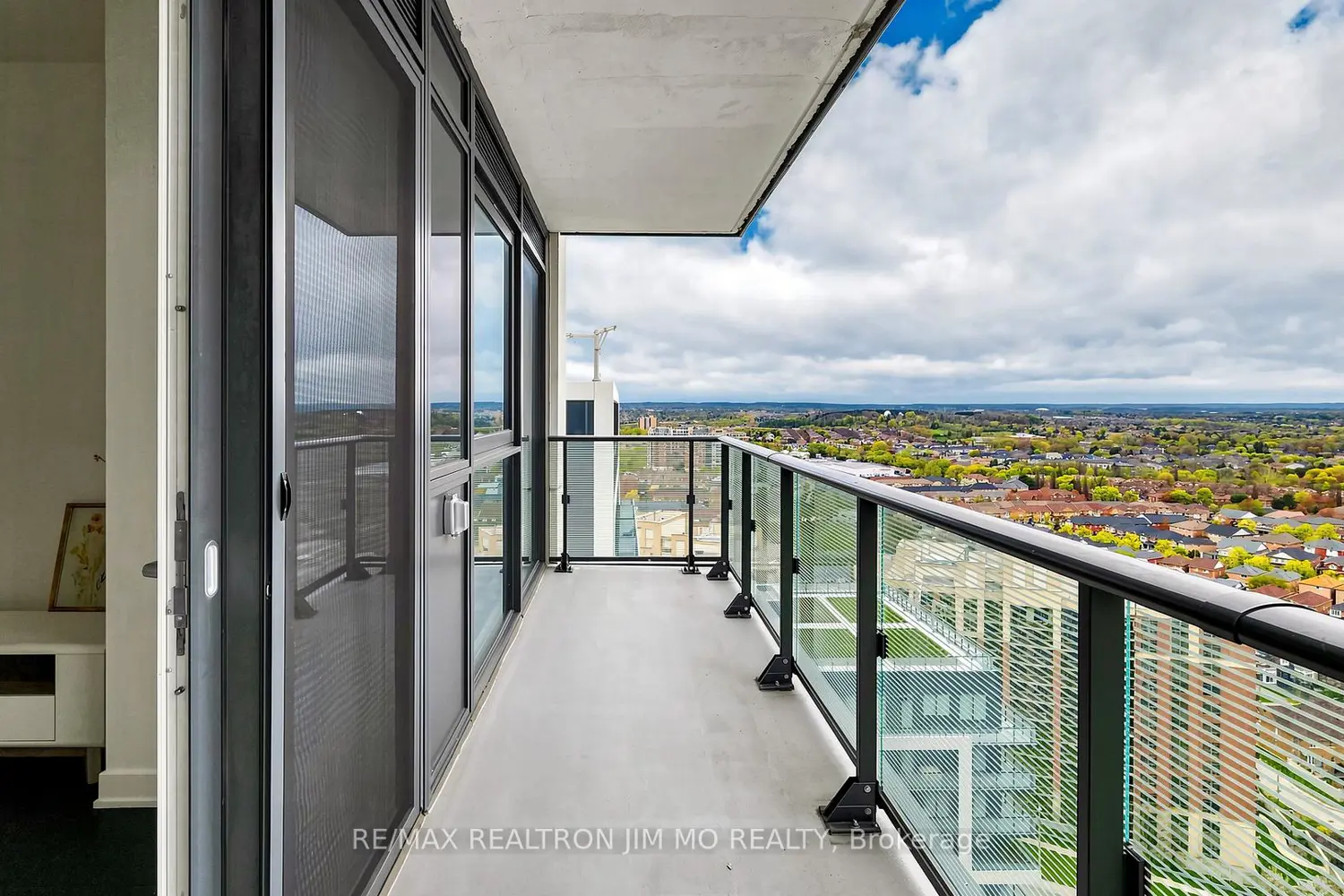 Additional image 7 of 95 Oneida Crescent 2304