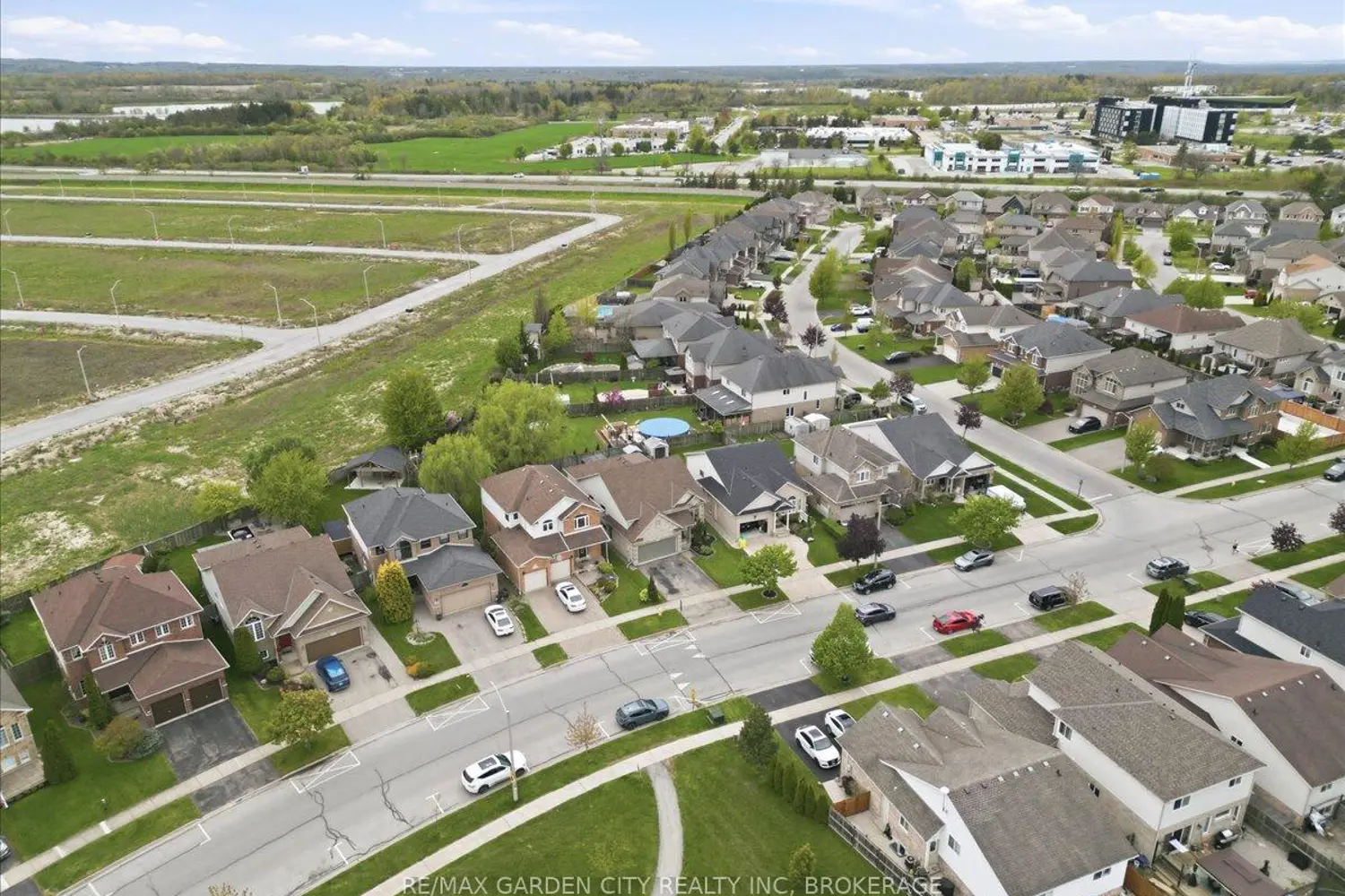 Additional image 13 of 325 Winterberry Boulevard