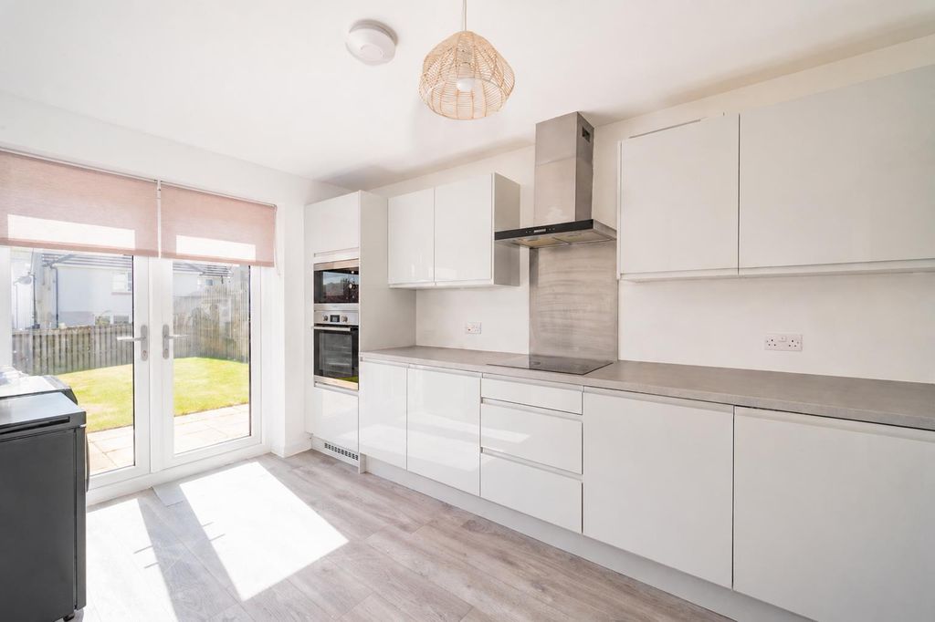 Additional image 7 of 4 bed property for saleAdam Crescent, Dundee DD3