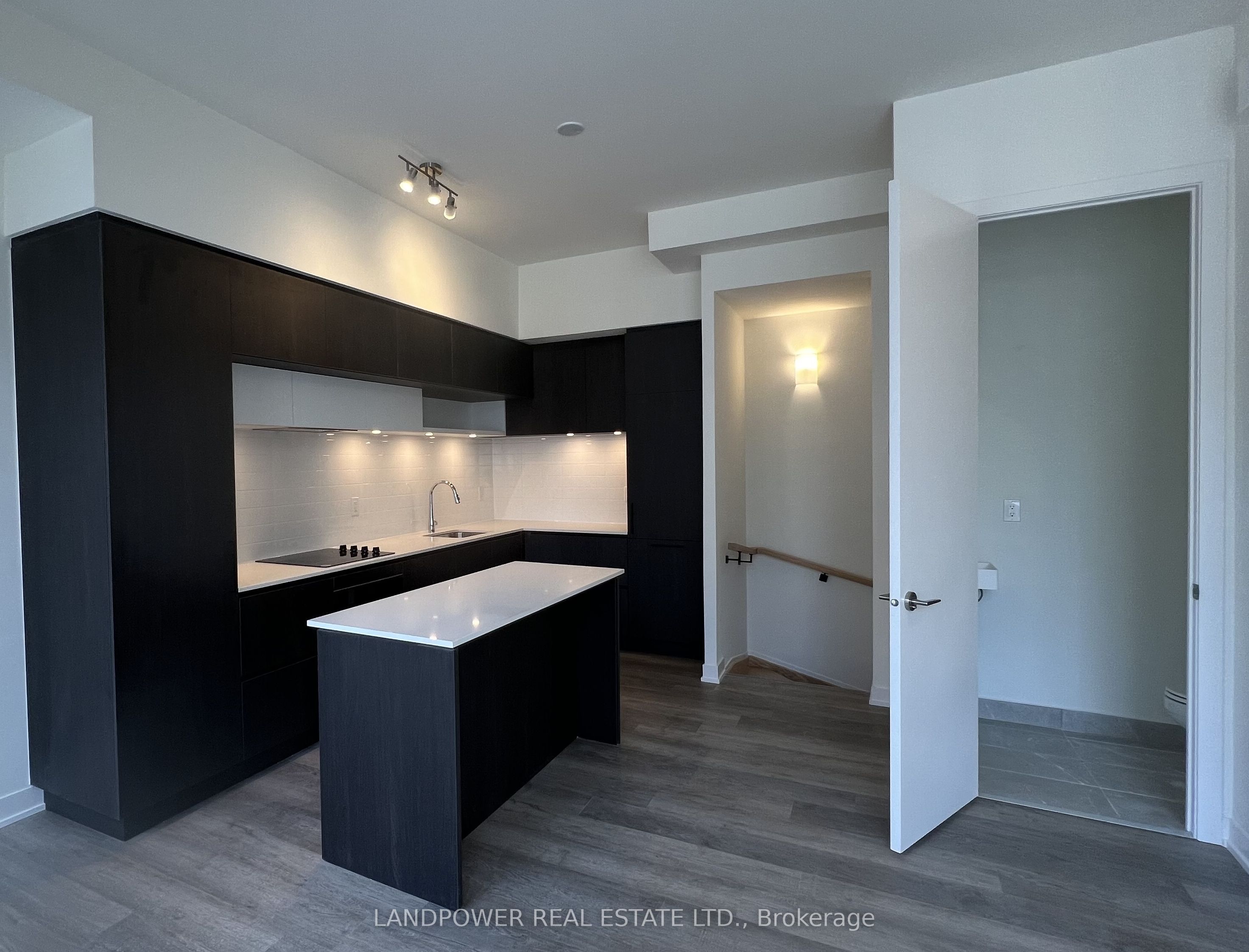 Additional image 4 of 1408-15 David Eyer Road, Richmond Hill, ON, L4S 0N2
