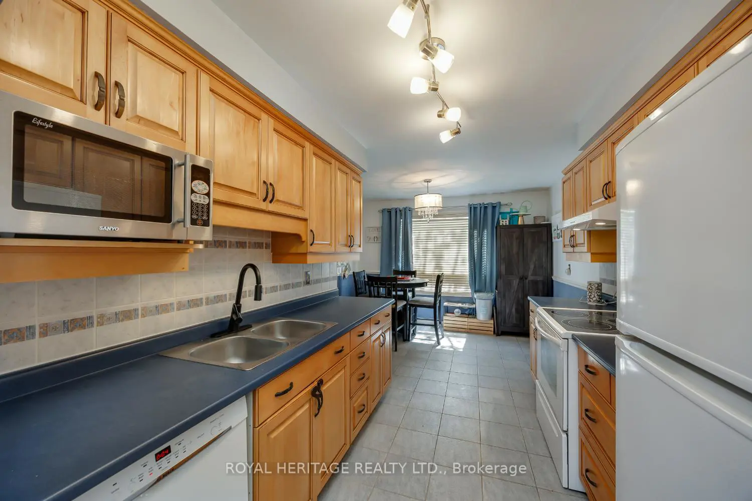 Additional image 7 of 1640 Nicol Avenue 14