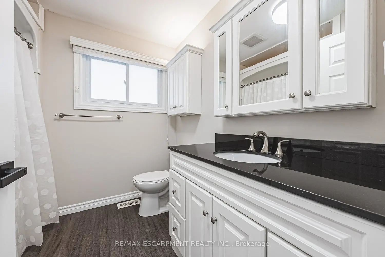 Additional image 10 of 3865 Victoria Avenue