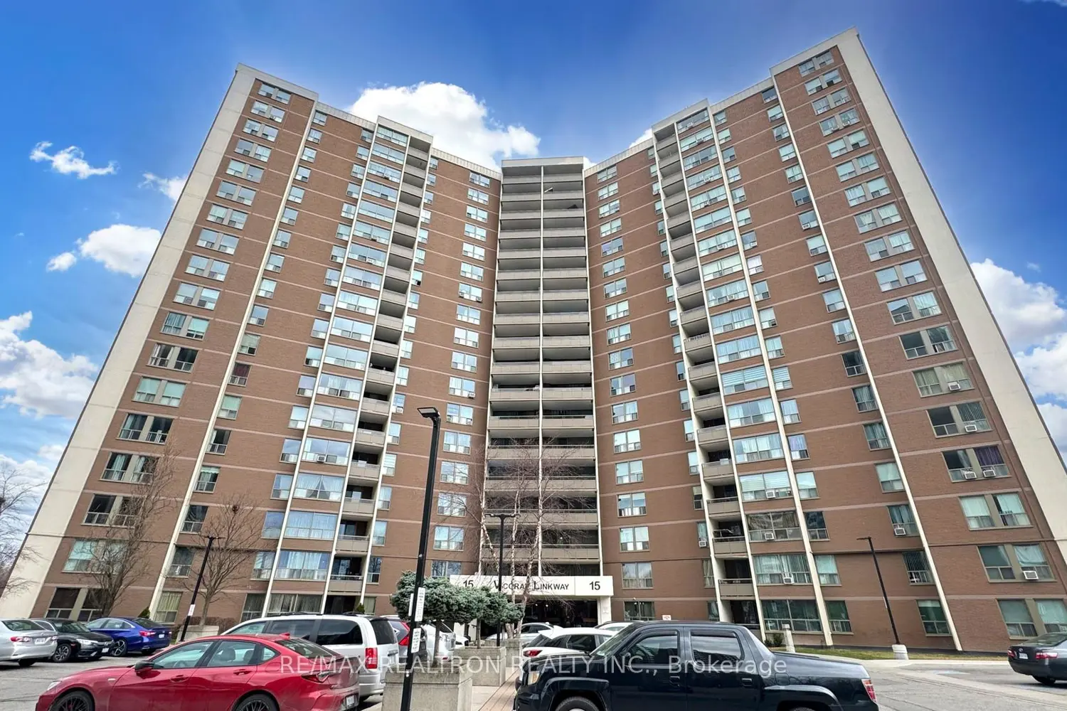 15 Vicora Linkway 903 photo 2
