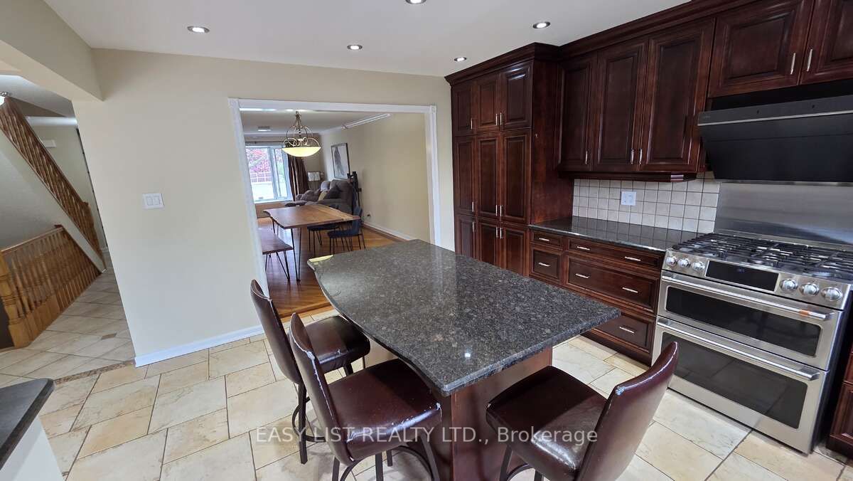 Additional image 5 of 35 Ivylea Street, Ottawa, ON, K2G 4X1