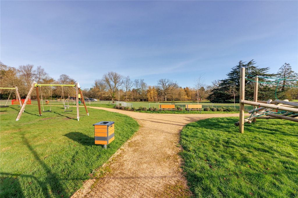 Additional image 31 of 2 bed flat for saleHanstead House, Bricket Wood, St Albans AL2