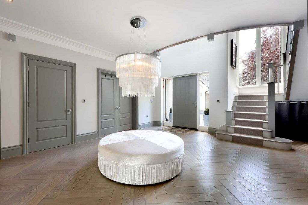 Additional image 9 of 6 bed detached house for salePenn Road, Beaconsfield, Buckinghamshire HP9