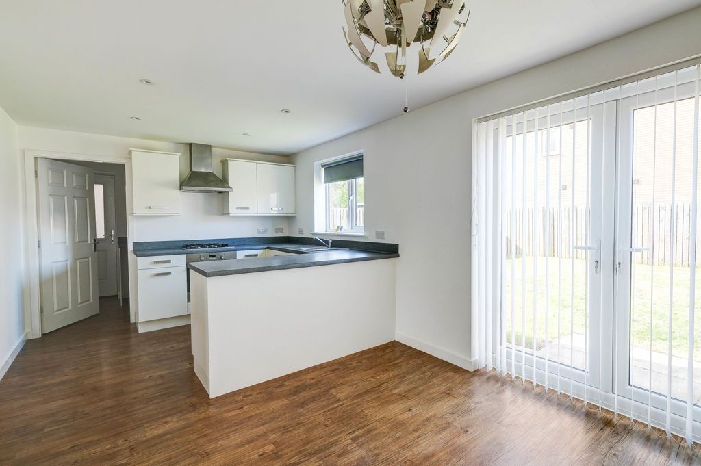 Additional image 4 of 4 bed detached house to rentChillingham Court, Amble NE65