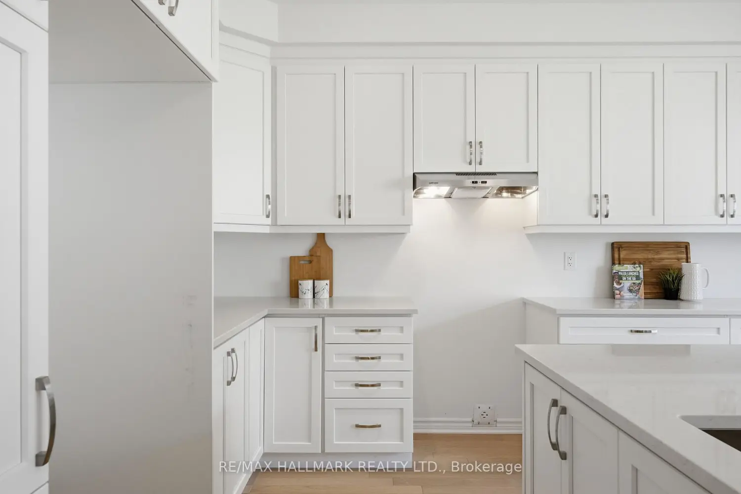 Additional image 4 of 3065 Ireton Street