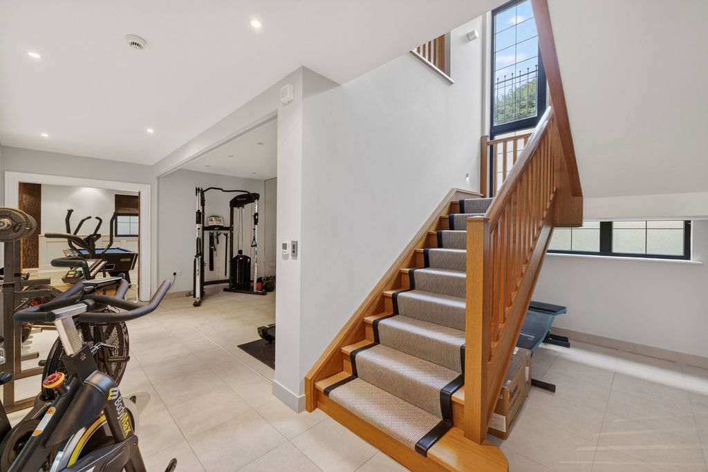 Additional image 47 of 6 bed detached house for saleSquirrels Chase, Prestbury, Macclesfield SK10