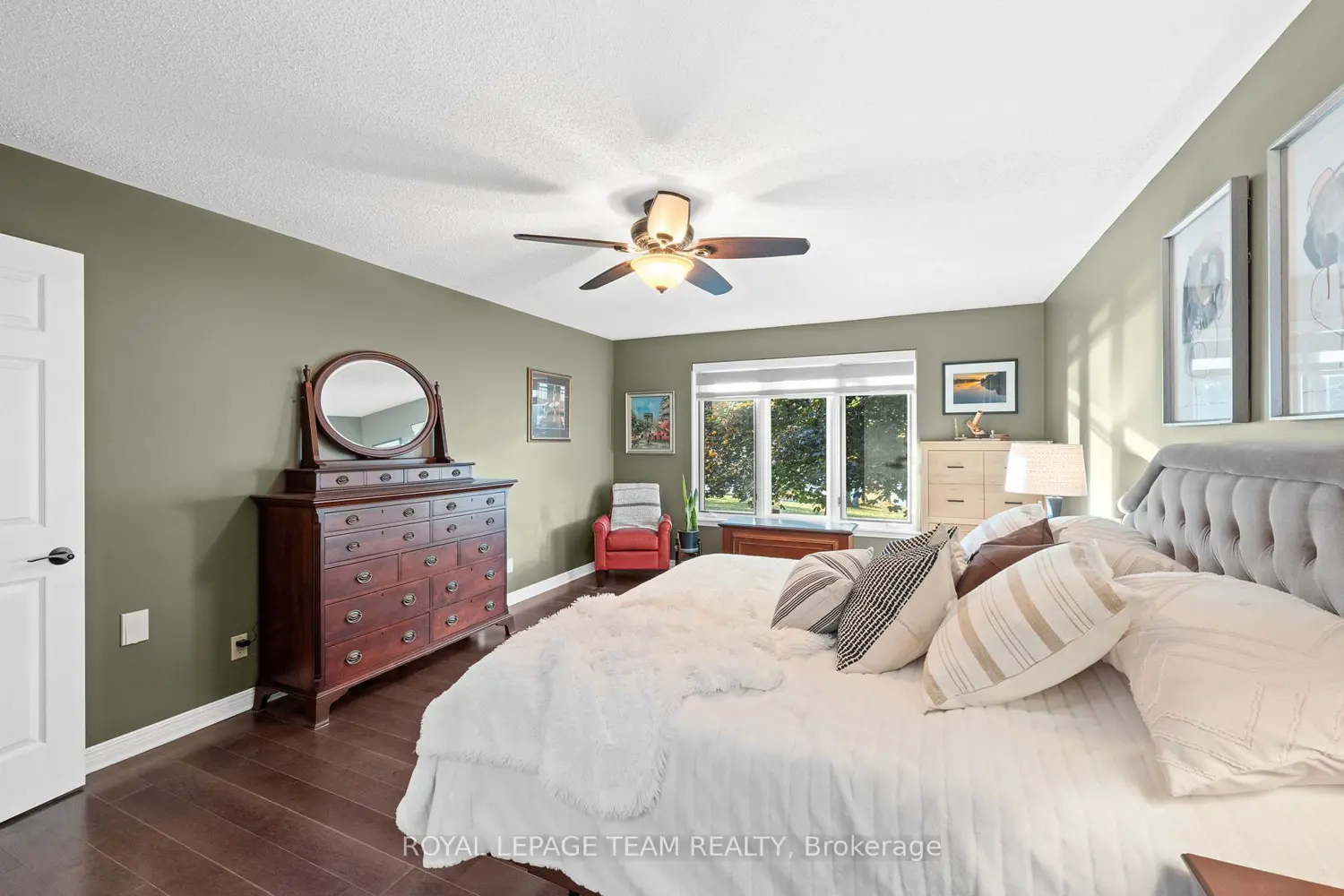 185 Wolford Drive photo 3