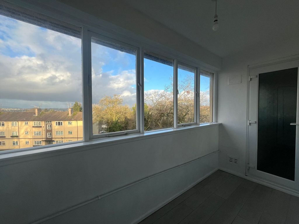 Additional image 2 of 2 bed flat to rentSickert Close, Newport NP19