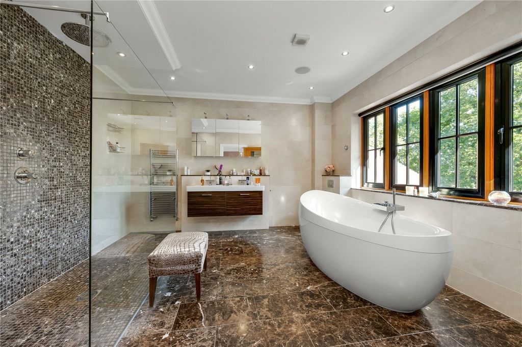 Additional image 12 of 7 bed detached house to rentChavey Down Road, Winkfield Row, Bracknell, Berkshire RG42