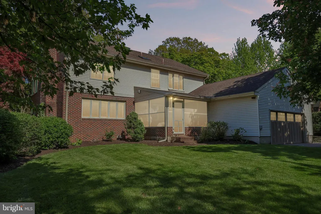 104 Somerset Road, Talleyville, DE 19803