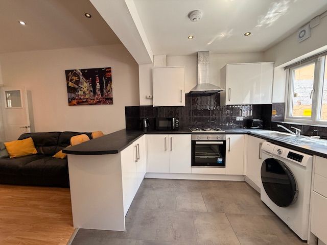 Additional image 3 of 5 bed shared accommodation to rentAlderson Road, Sheffield S2