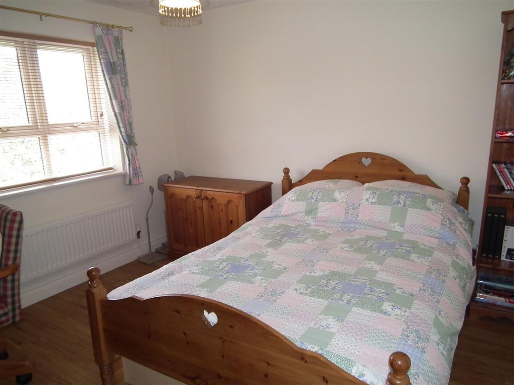 Additional image 11 of 5 bed detached house to rentAbington Vale, Northampton NN3
