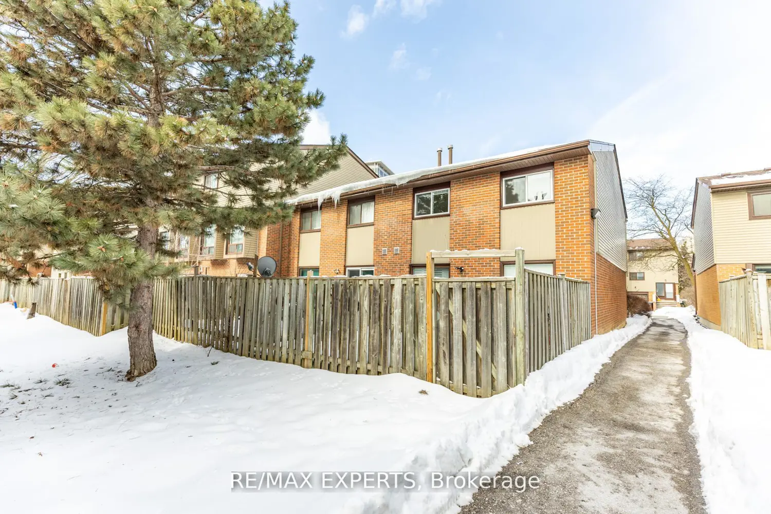 Additional image 16 of 31 Carleton Place
