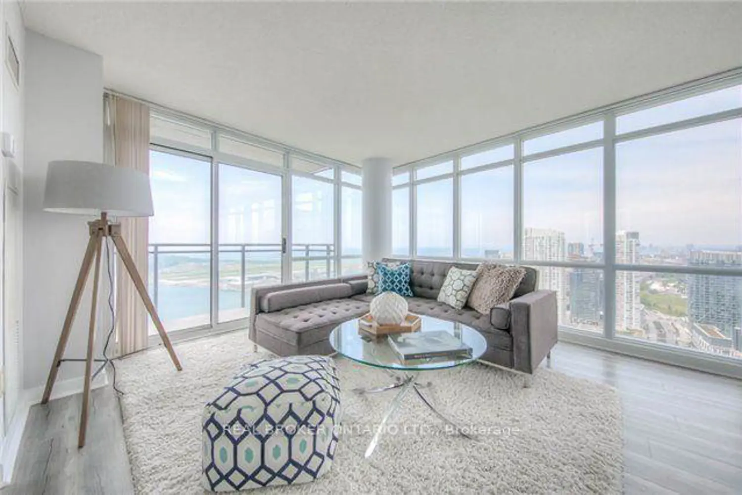 15 Fort York Boulevard 4512