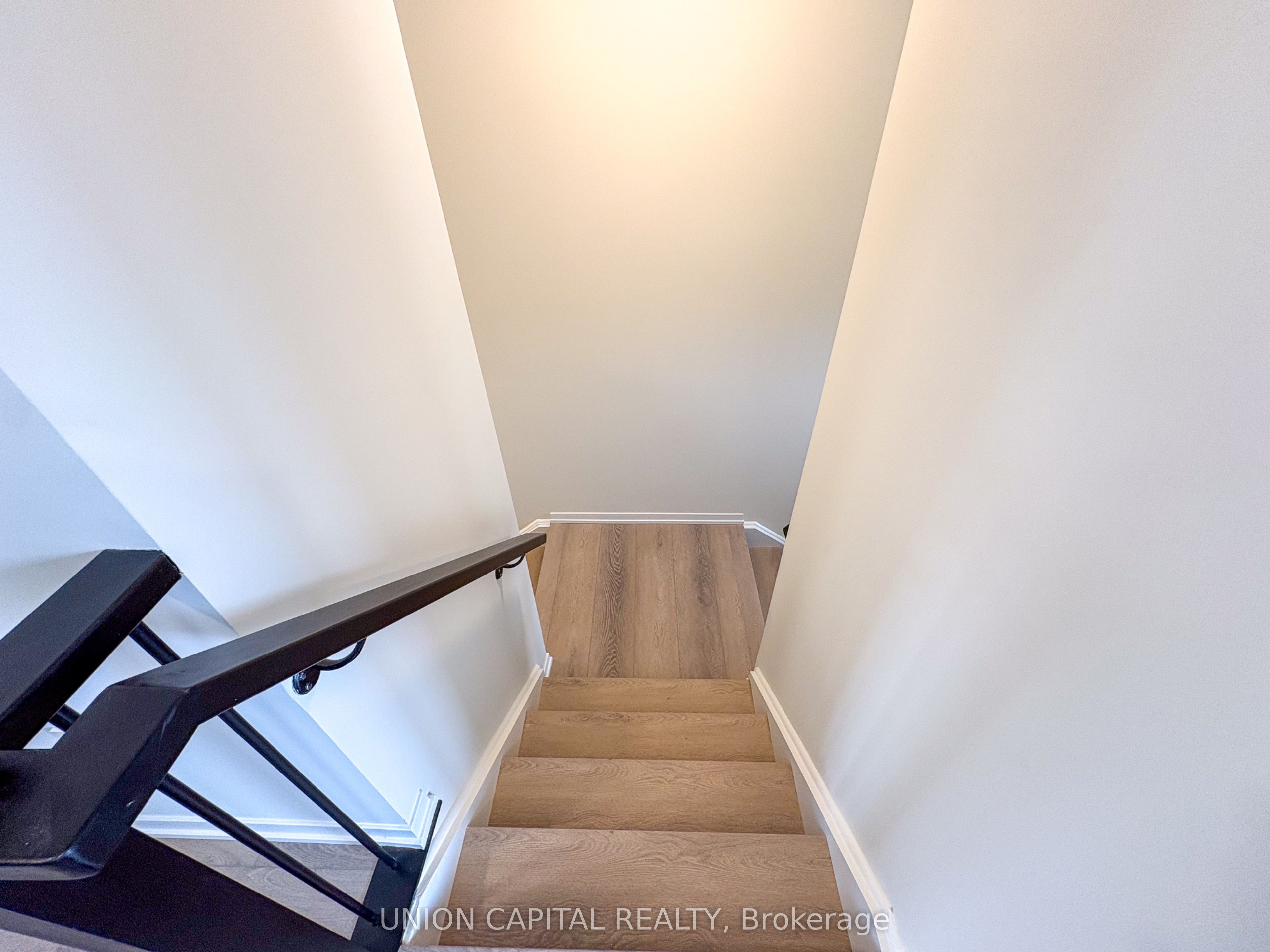 Additional image 4 of 61 Helmkay Avenue, Richmond Hill, ON, L4E 1P3