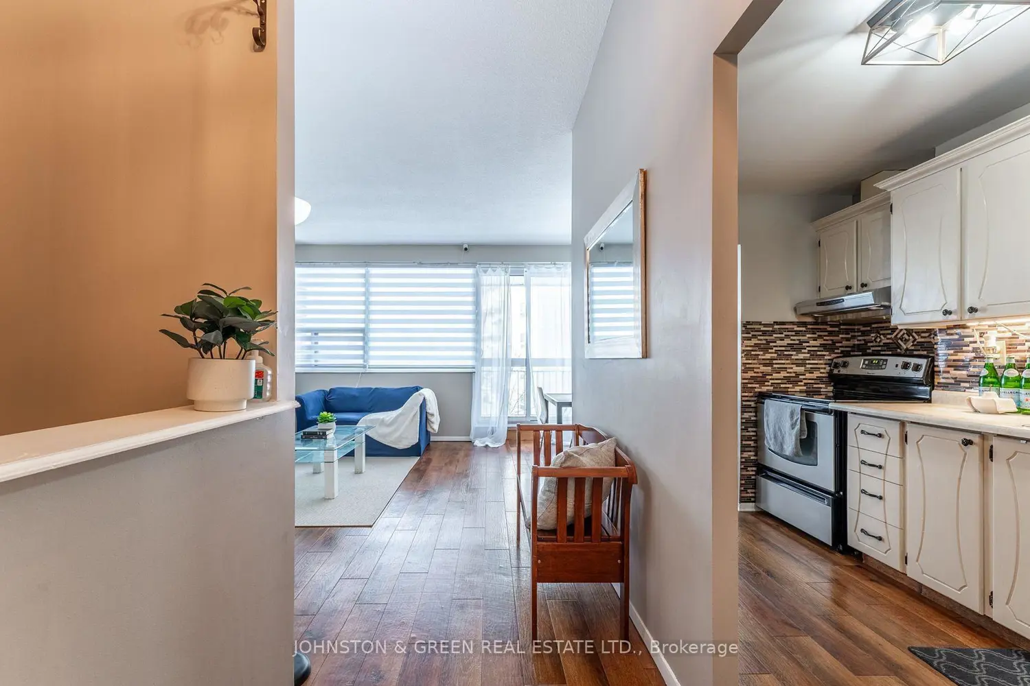 4064 Lawrence Avenue 515