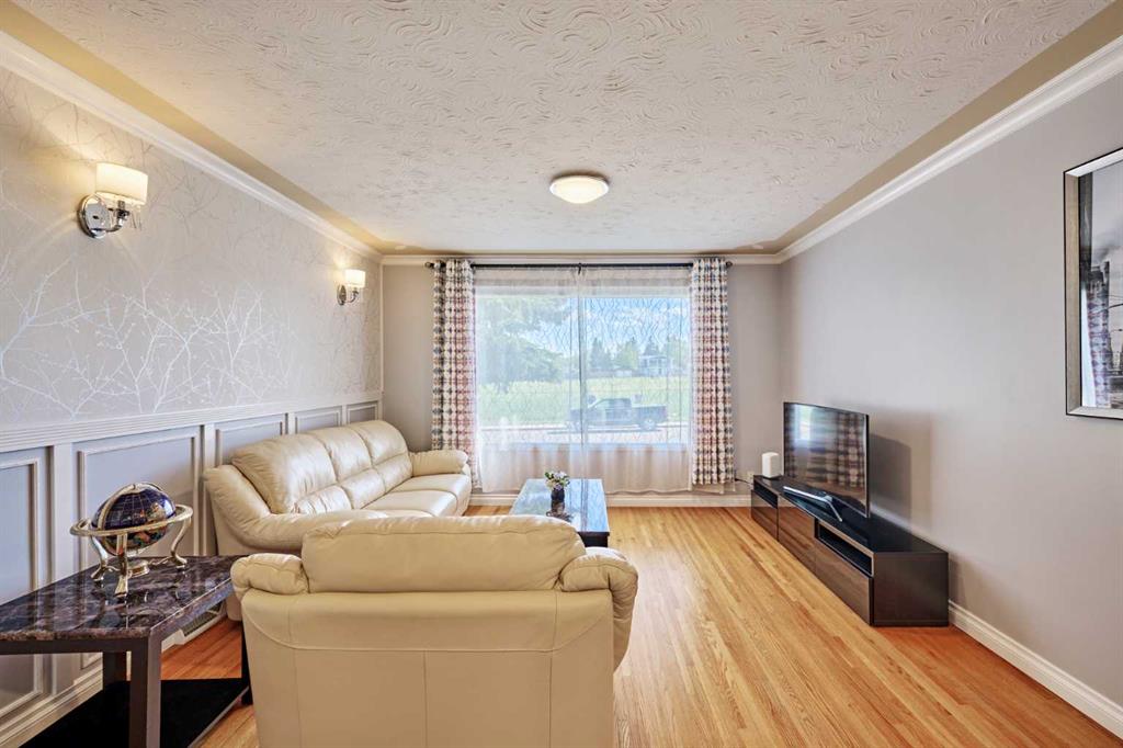 Additional image 5 of 812A 69 Avenue SW, Calgary, AB, T2V 0P3