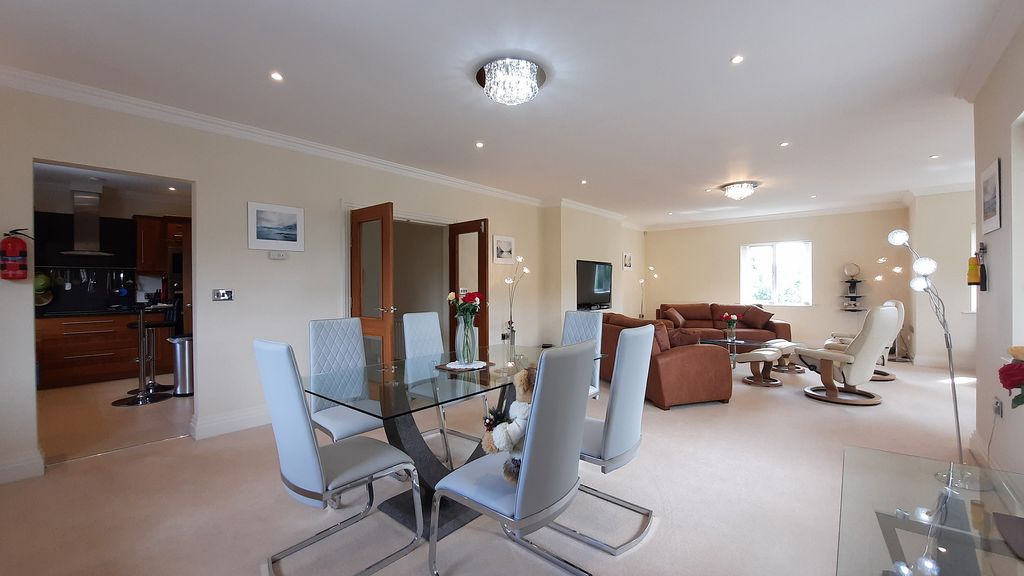 Additional image 4 of 2 bed flat for saleApt. 13 The Pavilions, Fairway Drive, Ramsey IM8