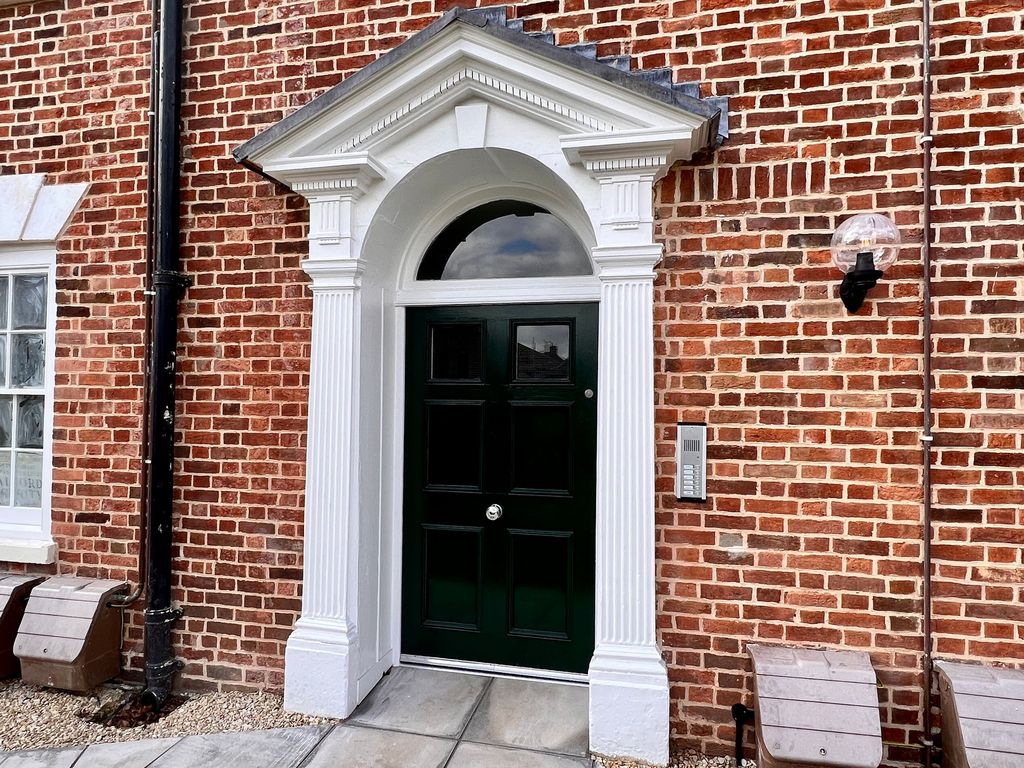 Additional image 5 of 2 bed flat to rentWindsor House, The Crescent, Taunton TA1