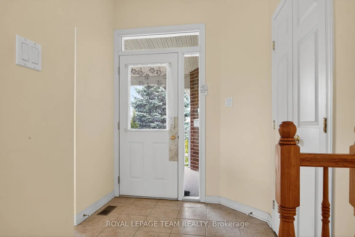78 Amberlakes Drive photo 2