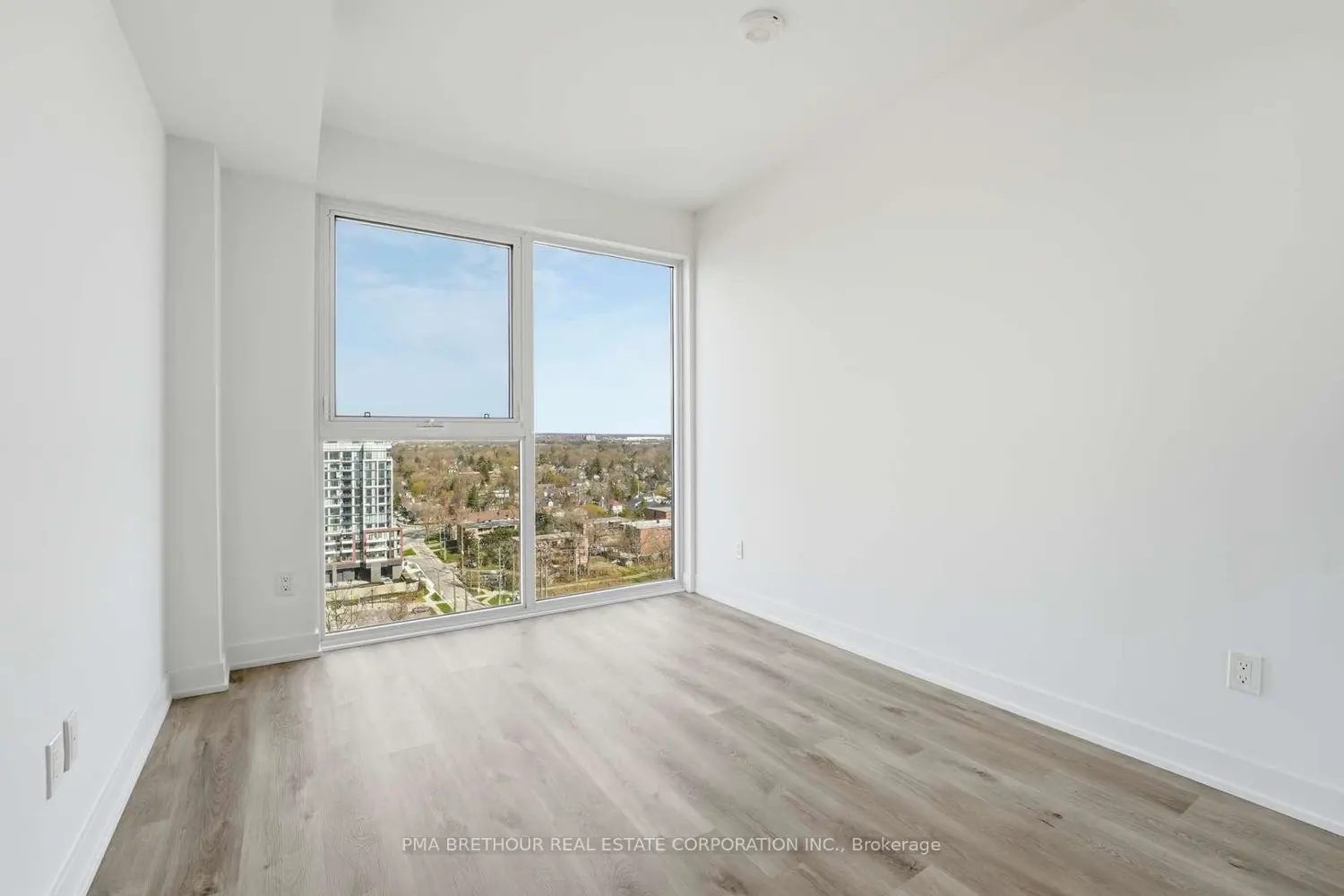 Additional image 7 of 370 Martha Street 1610