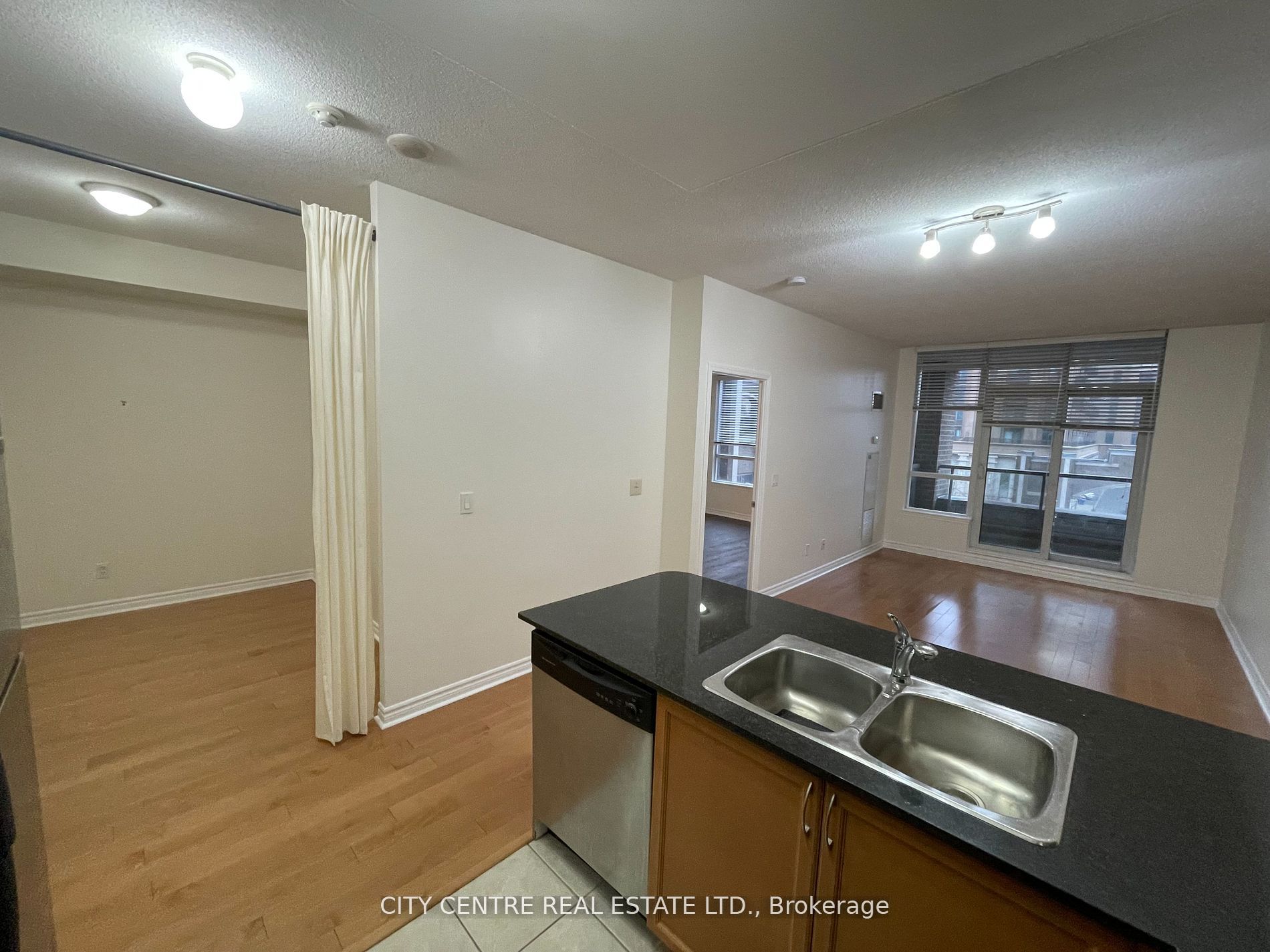 Additional image 2 of 307-388 Prince Of Wales Drive, Mississauga, ON, L5B 0A1