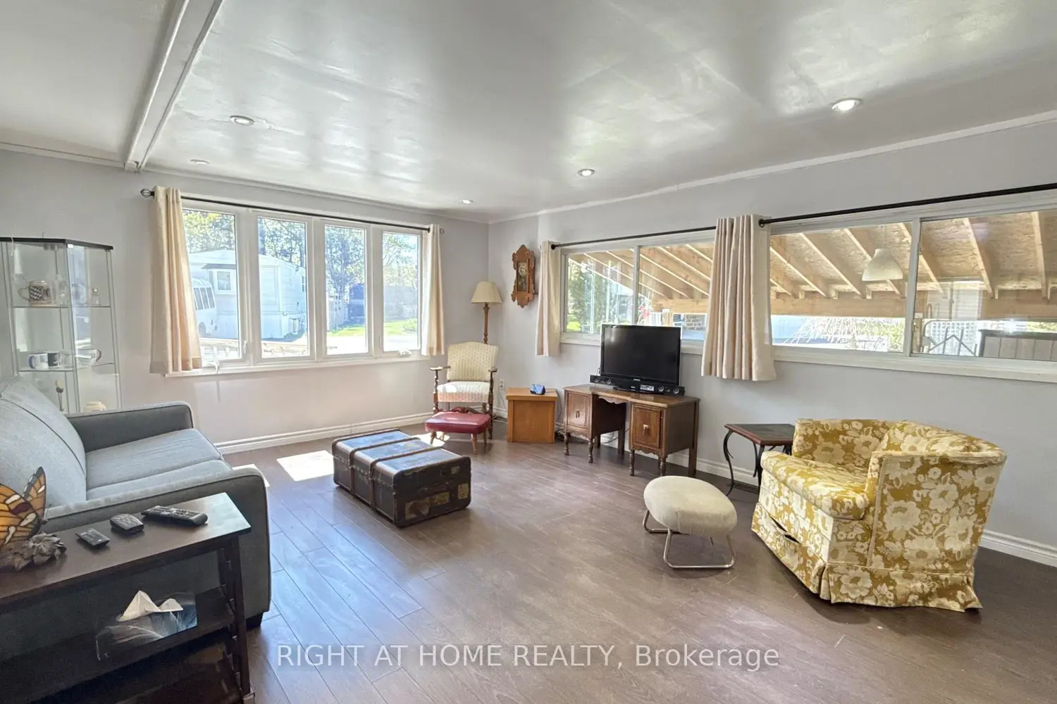 6 Rowan Road photo 5
