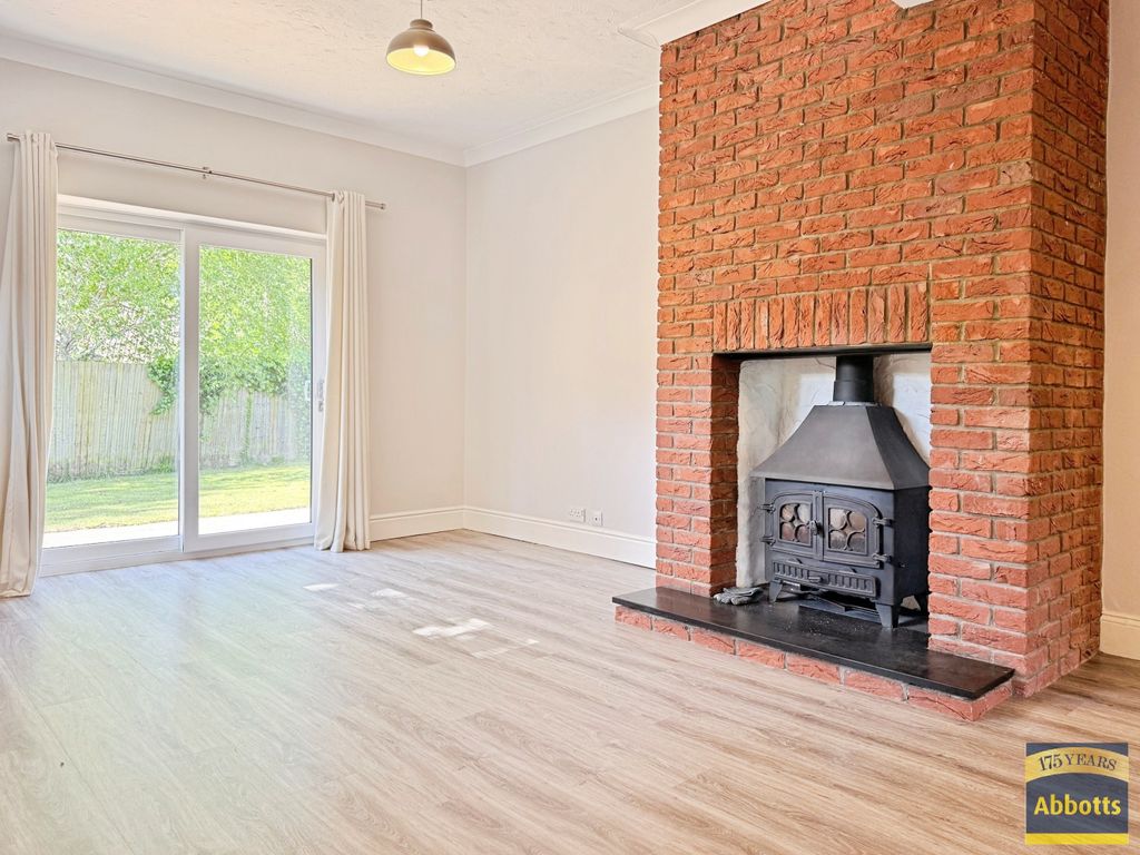 Additional image 6 of 4 bed bungalow to rentThe Park, Bury St. Edmunds IP31