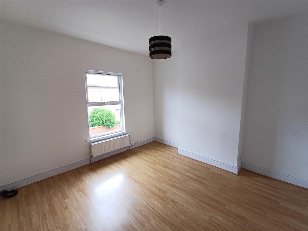 Additional image 7 of 2 bed terraced house to rentOxford Street, Wrexham LL13
