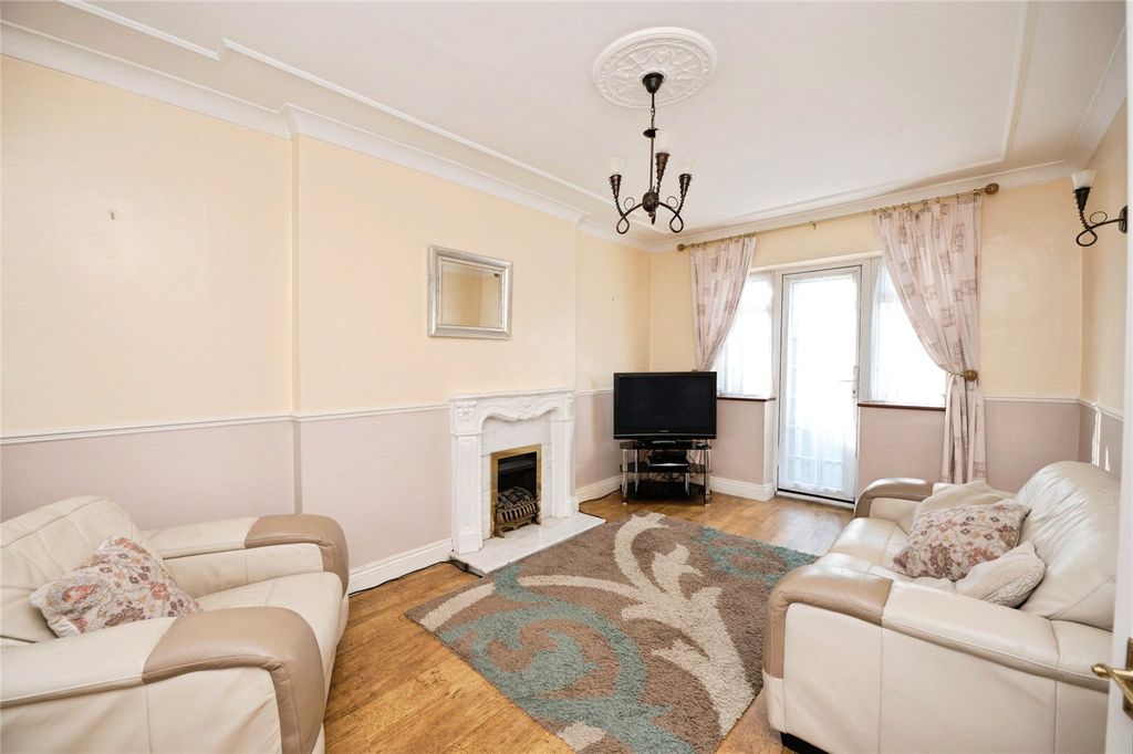 Additional image 3 of 3 bed semi-detached house for saleRenown Close, Romford RM7