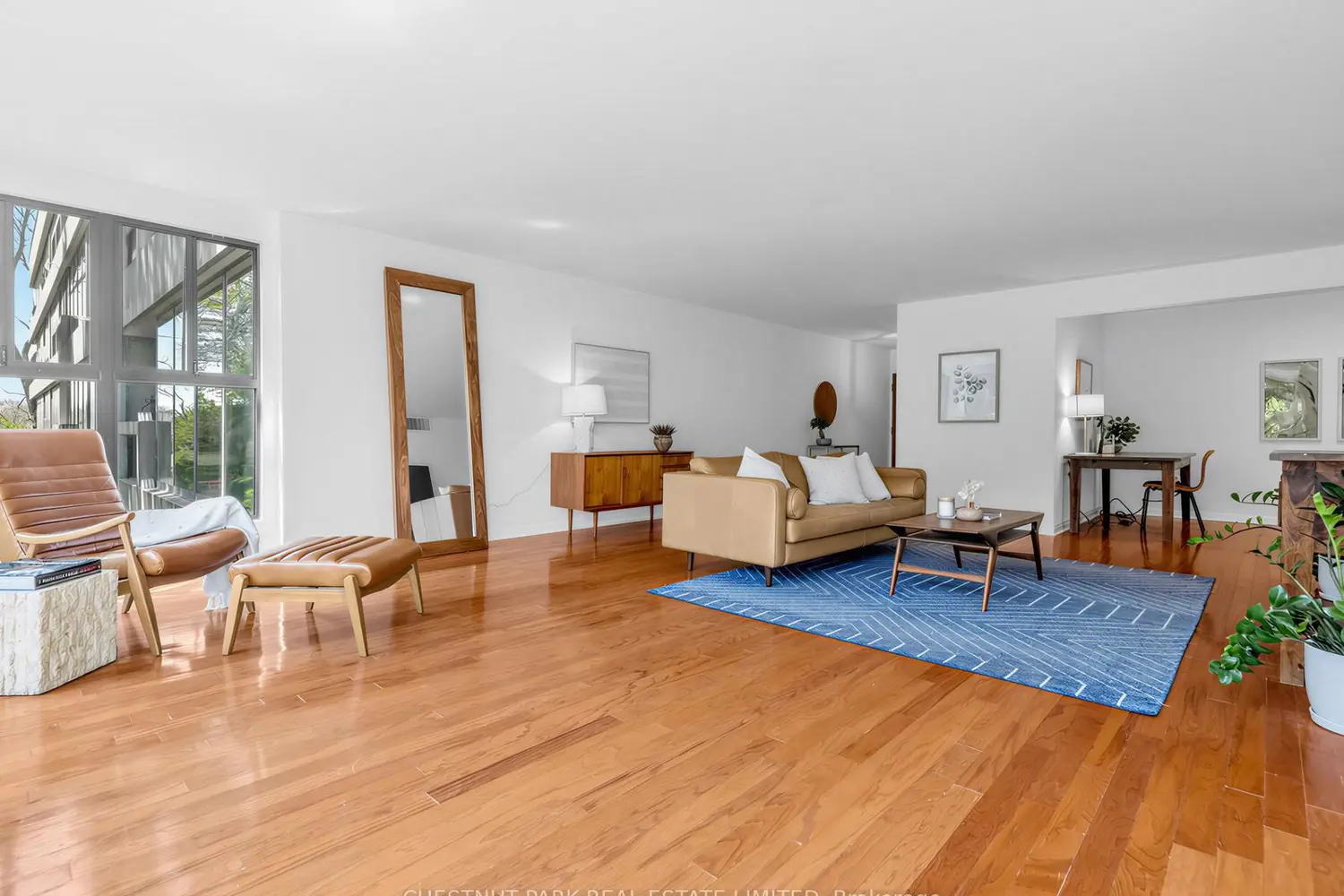 Additional image 6 of 2545 Bloor Street 202