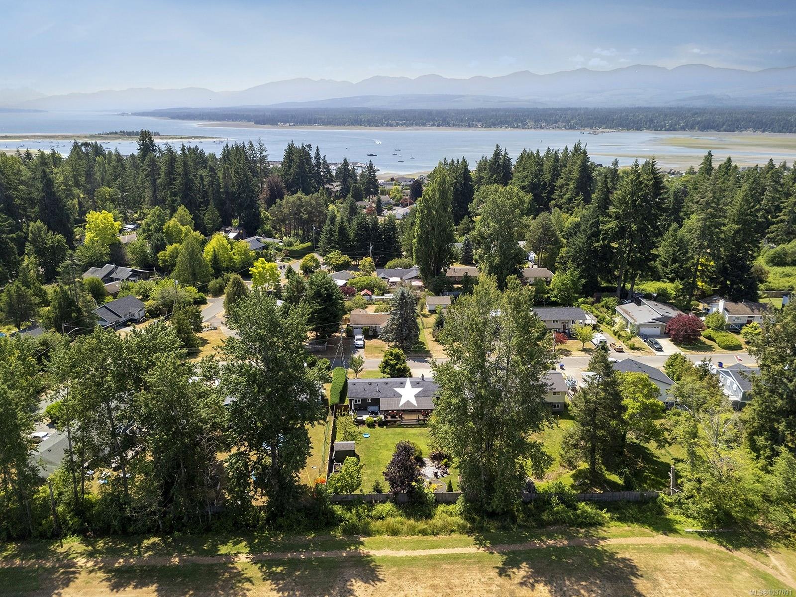 Additional image 2 of 1922 Richardson Avenue, Comox, BC, V9M 2B4