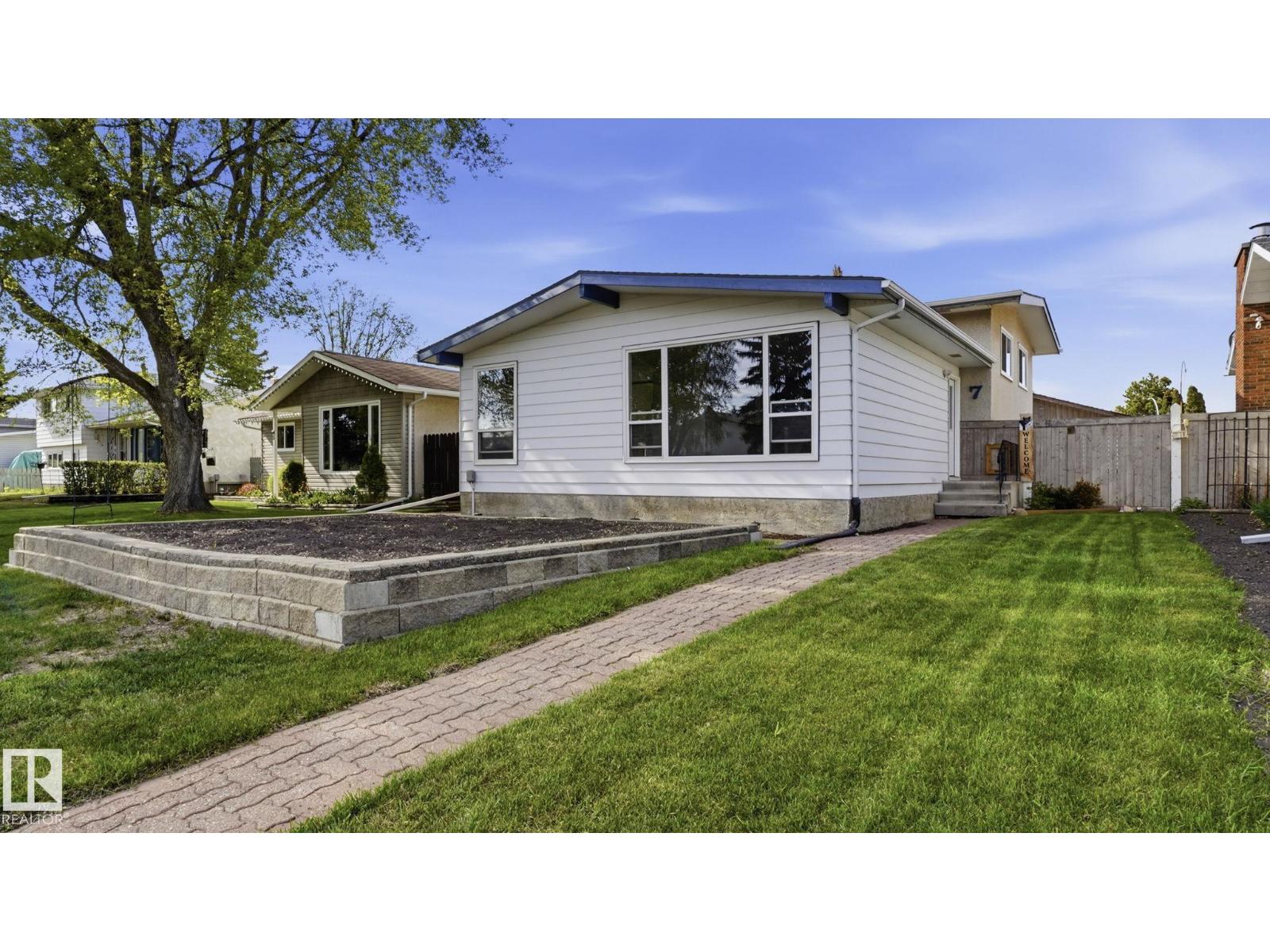 7 Beechmont Avenue, Spruce Grove, AB, T7X1E6